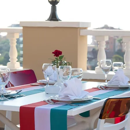 Hotel Club Paradiso 5*