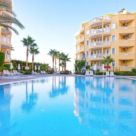 Club Paradiso & Ξενοδοχείο 5*